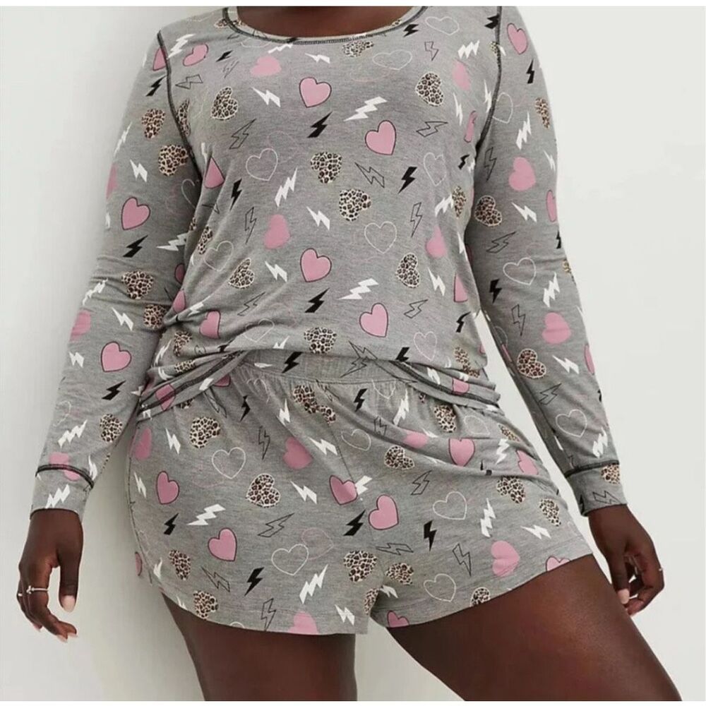 Torrid Super Soft Sleep Shorts Hearts Bolts Print Grey 4X NEW